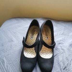 American eagle high heels